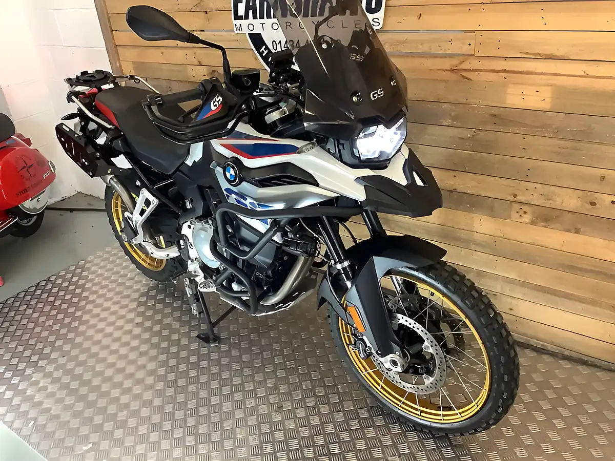 Used 2018 BMW F Series Sport White - Interior and Exterior details 5