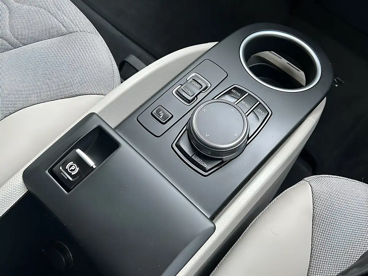 Used 2018 BMW I3 S White - Interior and Exterior details 14