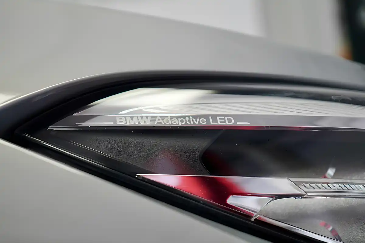 Used 2018 BMW M2 Competition Silver - Interior and Exterior details 15