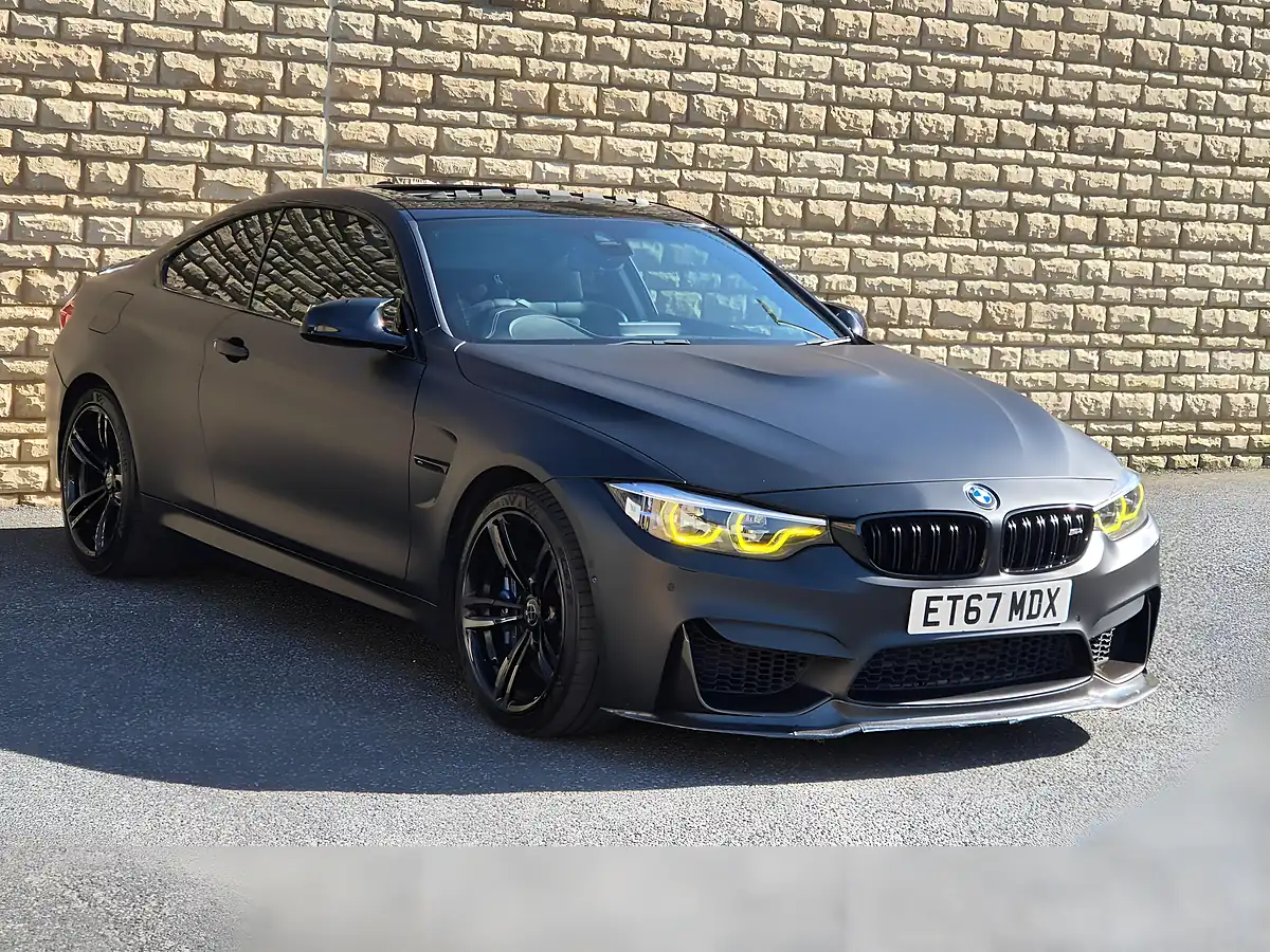 Used 2018 BMW M4 Competition Black - Interior and Exterior details 11