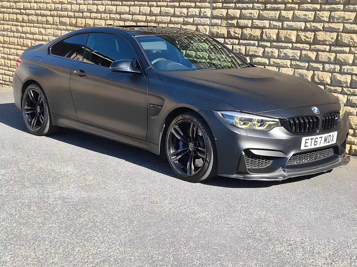 Used 2018 BMW M4 Competition Black - Interior and Exterior details 12