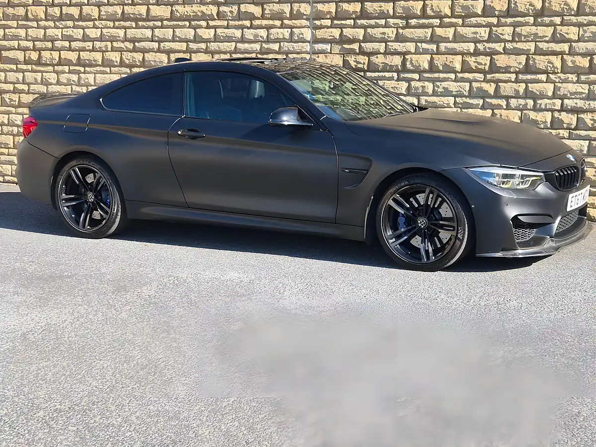Used 2018 BMW M4 Competition Black - Interior and Exterior details 13