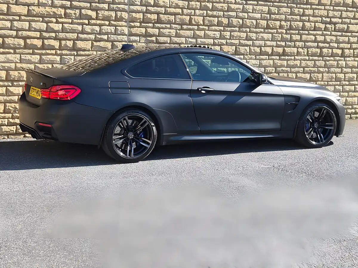 Used 2018 BMW M4 Competition Black - Interior and Exterior details 17