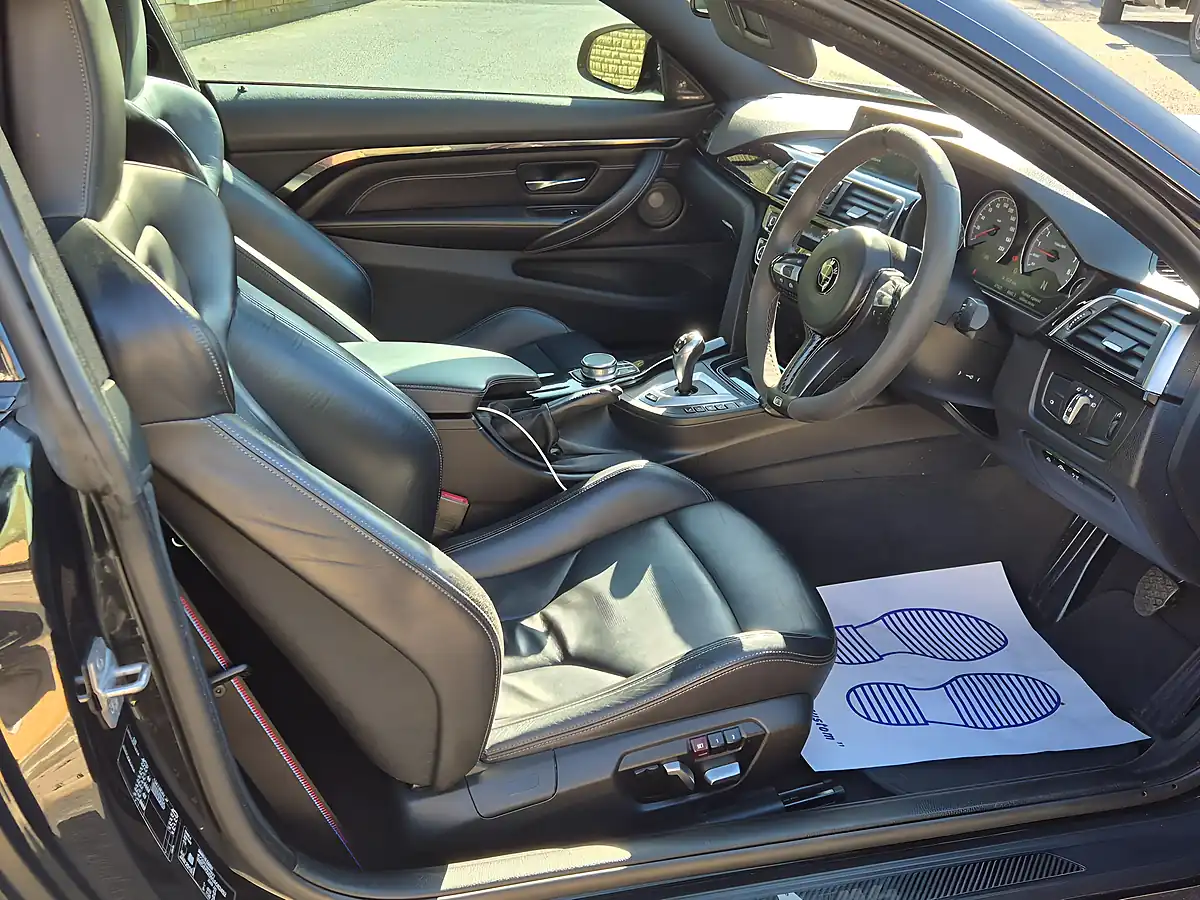 Used 2018 BMW M4 Competition Black - Interior and Exterior details 6