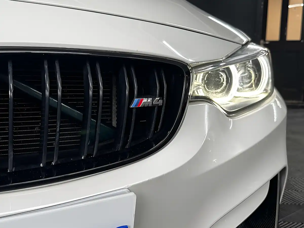 Used 2018 BMW M4 Competition Edition Package Mineral White - Interior and Exterior details 7