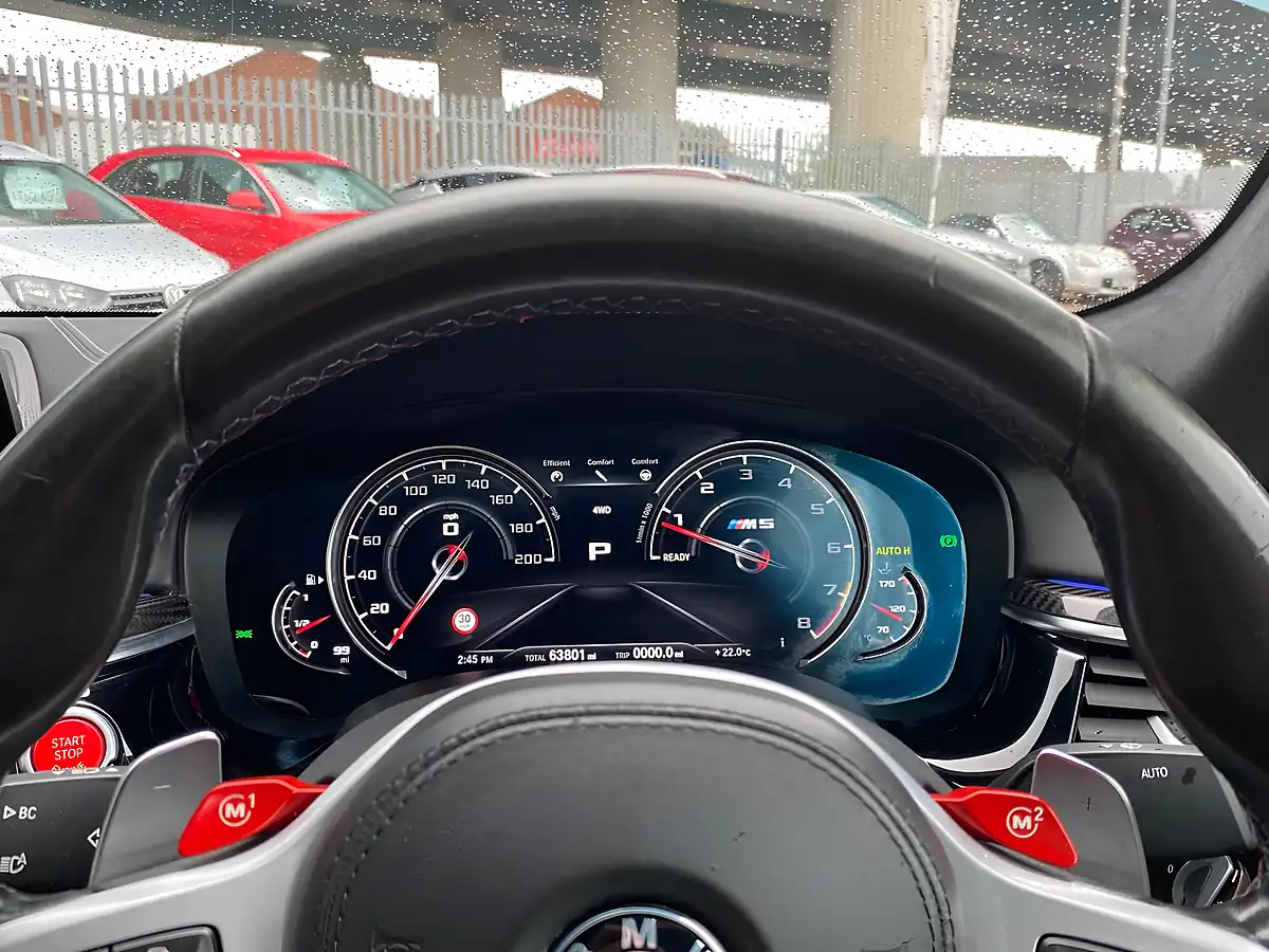 Used 2018 BMW M5 Blue - Interior and Exterior details 15