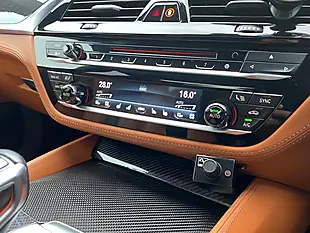 Used 2018 BMW M5 Blue - Interior and Exterior details 17