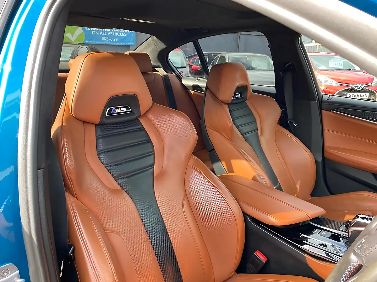 Used 2018 BMW M5 Blue - Interior and Exterior details 6