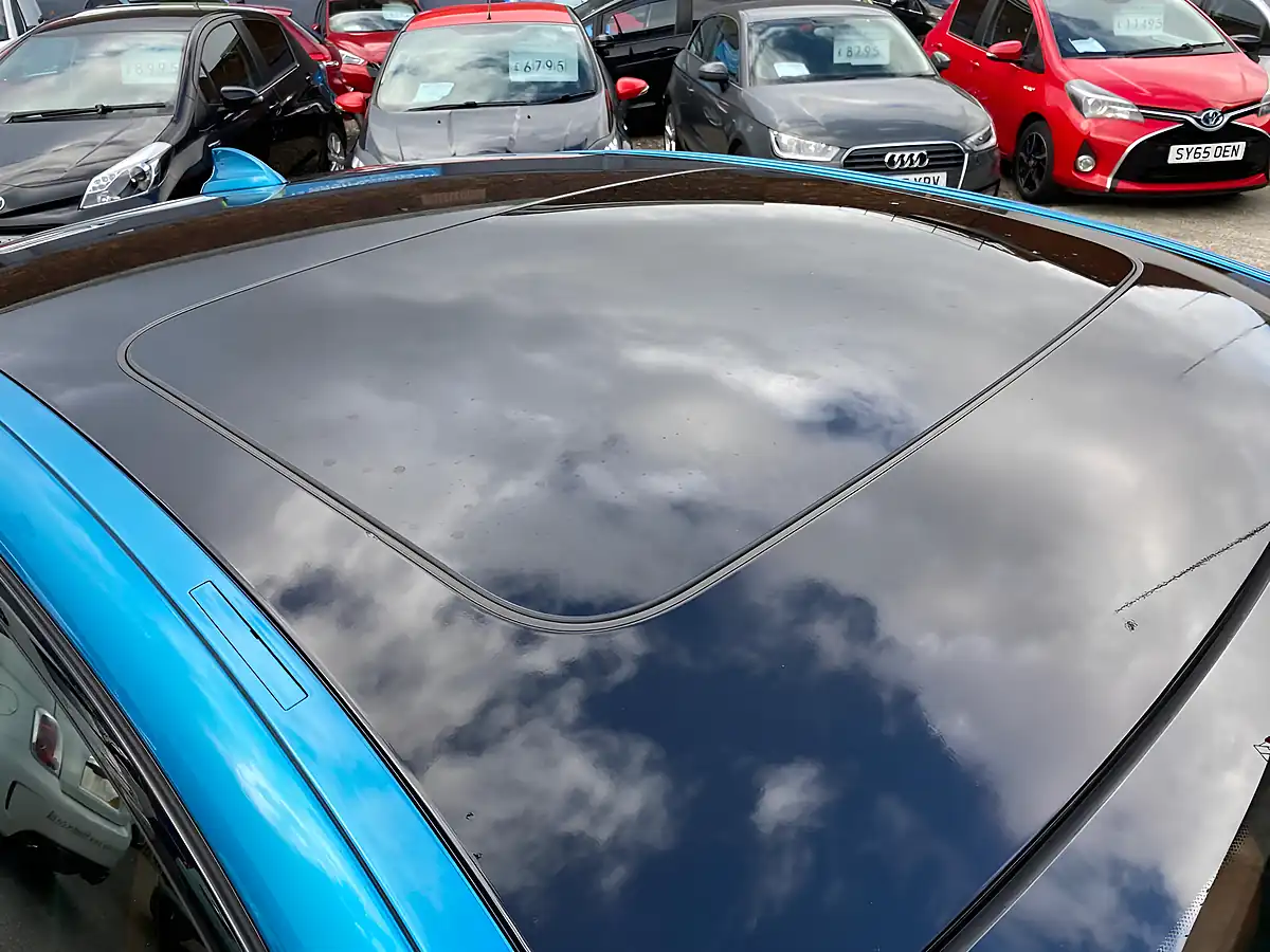 Used 2018 BMW M5 Blue - Interior and Exterior details 8