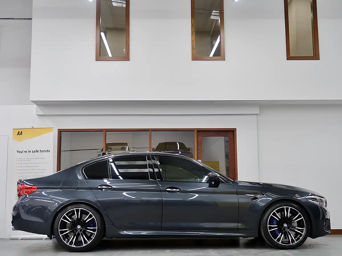Used 2018 BMW M5 Grey - Interior and Exterior details 10
