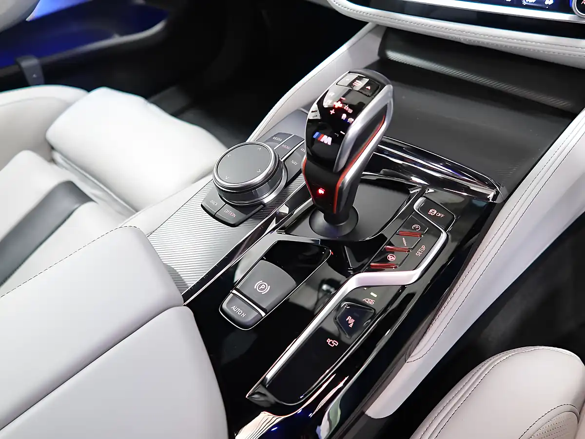 Used 2018 BMW M5 Grey - Interior and Exterior details 16