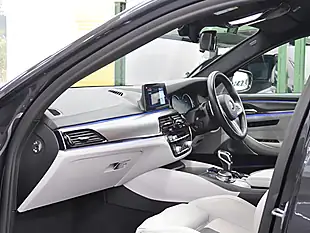 Used 2018 BMW M5 Grey - Interior and Exterior details 17