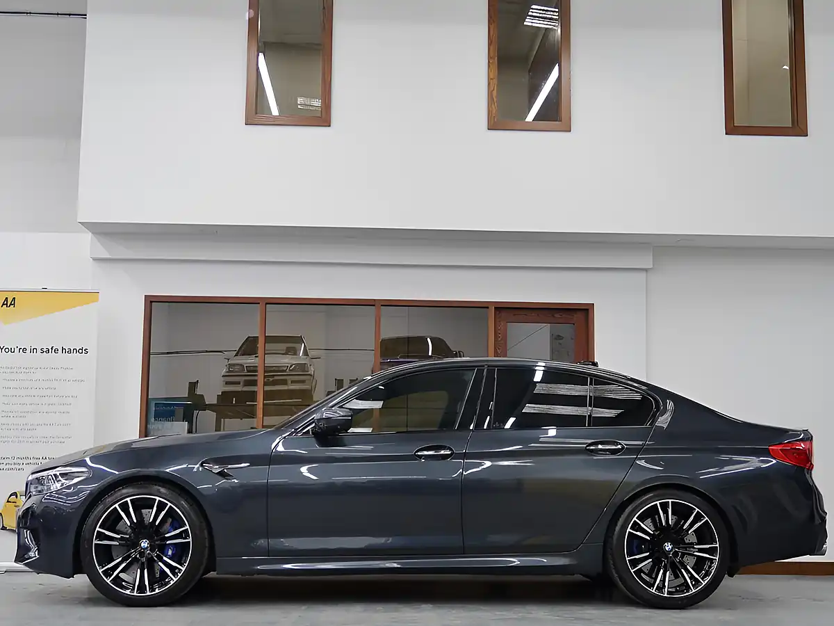 Used 2018 BMW M5 Grey - Interior and Exterior details 8