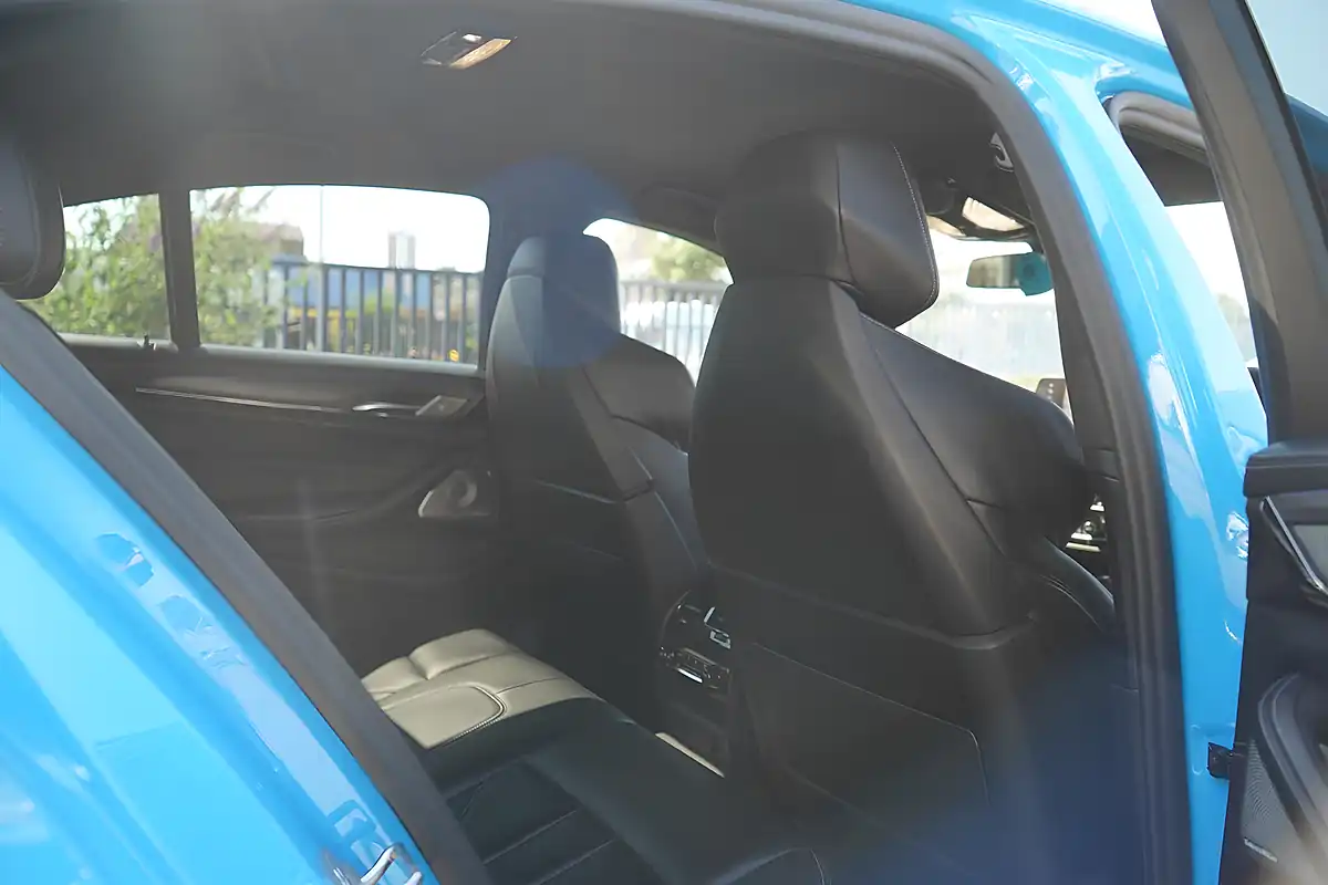 Used 2018 BMW M5 Marina Bay Blue - Interior and Exterior details 17