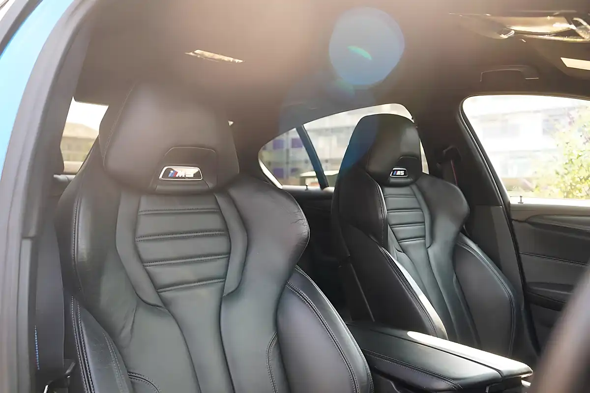 Used 2018 BMW M5 Marina Bay Blue - Interior and Exterior details 3