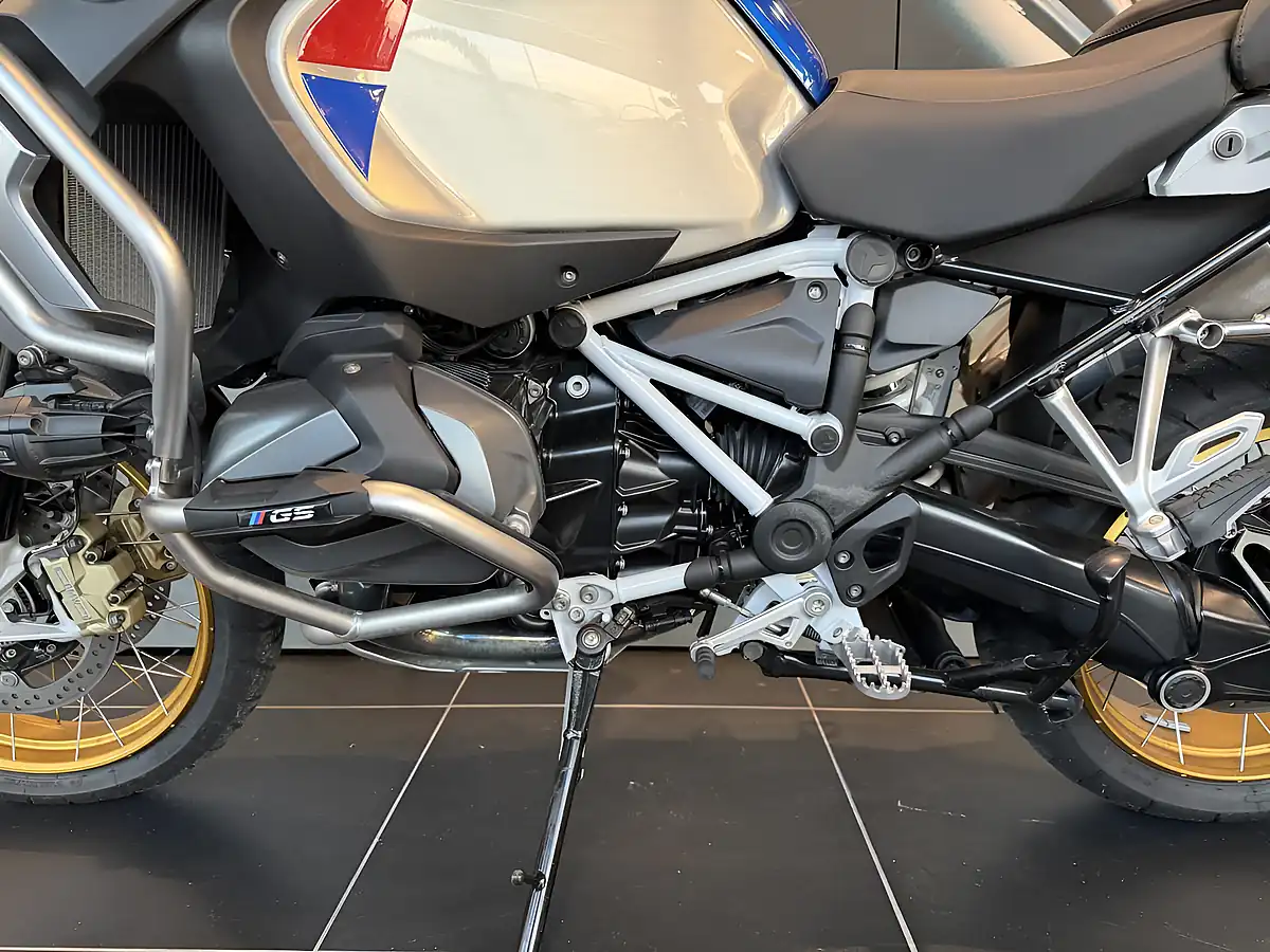 Used 2018 BMW R1250gs Adv Te Blue and White - Interior and Exterior details 13