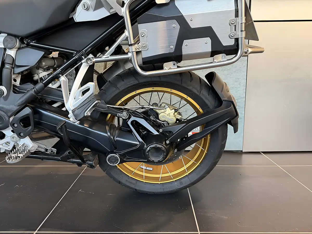 Used 2018 BMW R1250gs Adv Te Blue and White - Interior and Exterior details 14