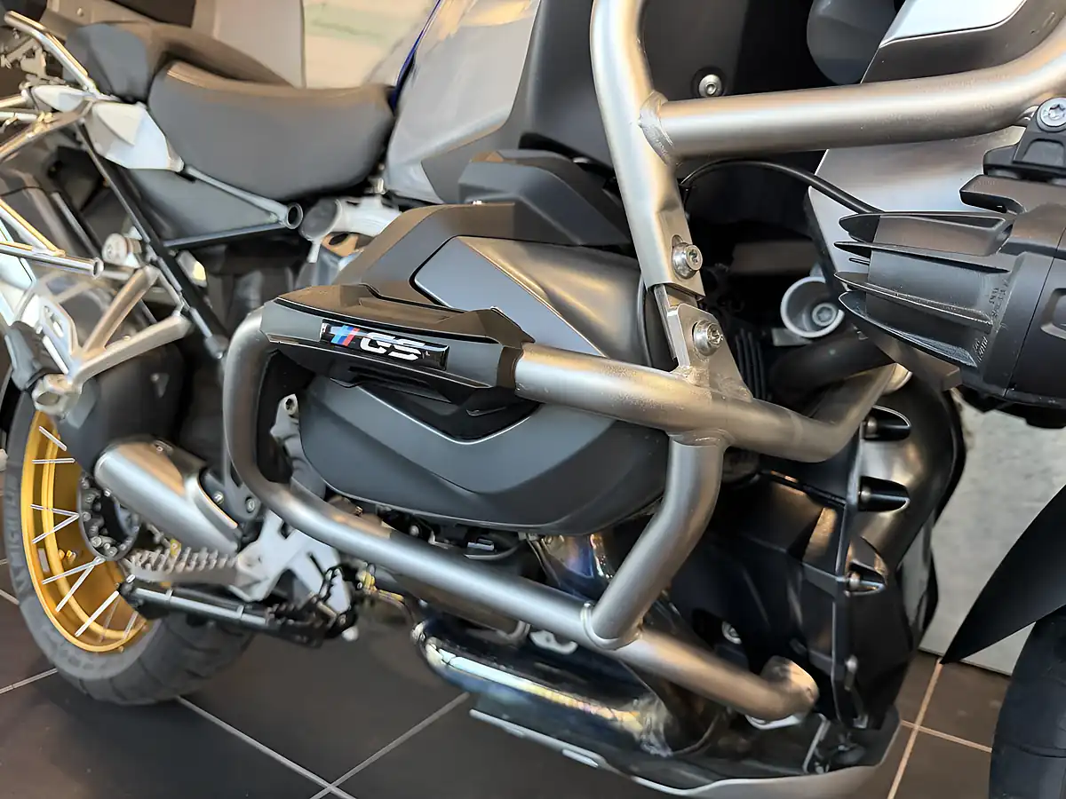 Used 2018 BMW R1250gs Adv Te Blue and White - Interior and Exterior details 6