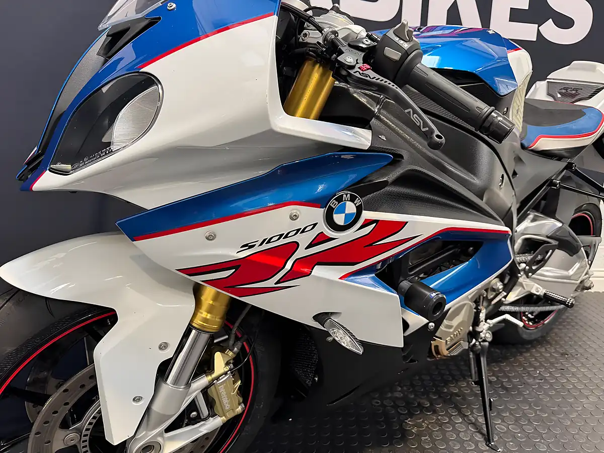 Used 2018 BMW S 1000 Rr - Interior and Exterior details 16