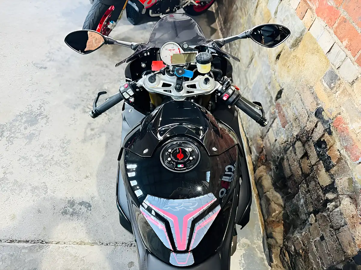 Used 2018 BMW S 1000 Rr Sport Black - Interior and Exterior details 19