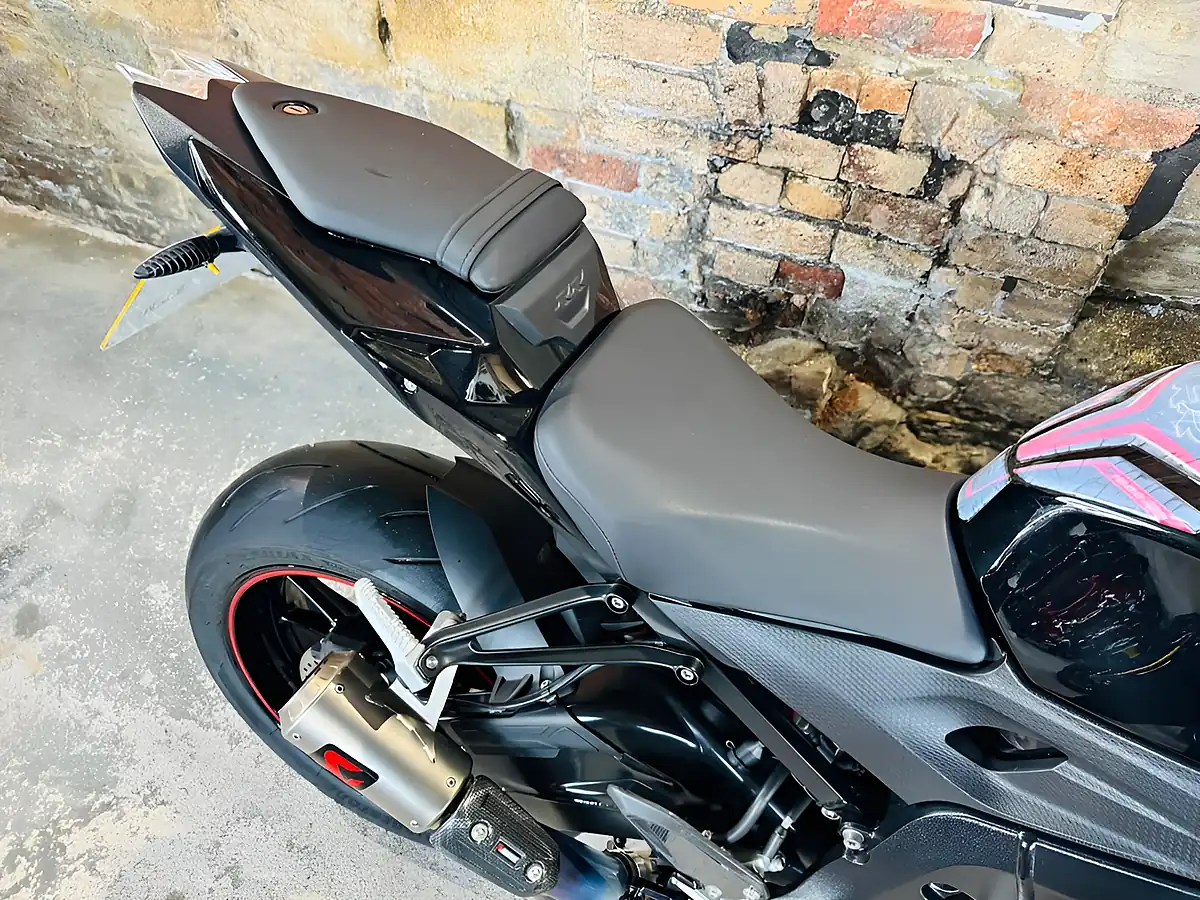 Used 2018 BMW S 1000 Rr Sport Black - Interior and Exterior details 8