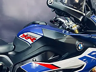 Used 2018 BMW S 1000 XR Sport Se - Interior and Exterior details 9