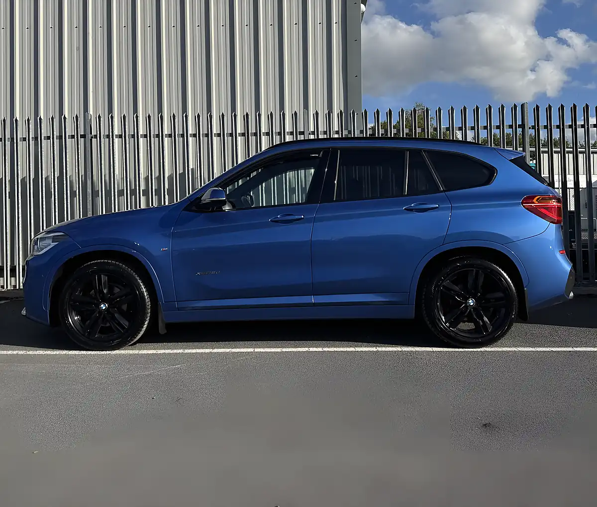 Used 2018 BMW X1 M Sport Xdrive Blue - Interior and Exterior details 8