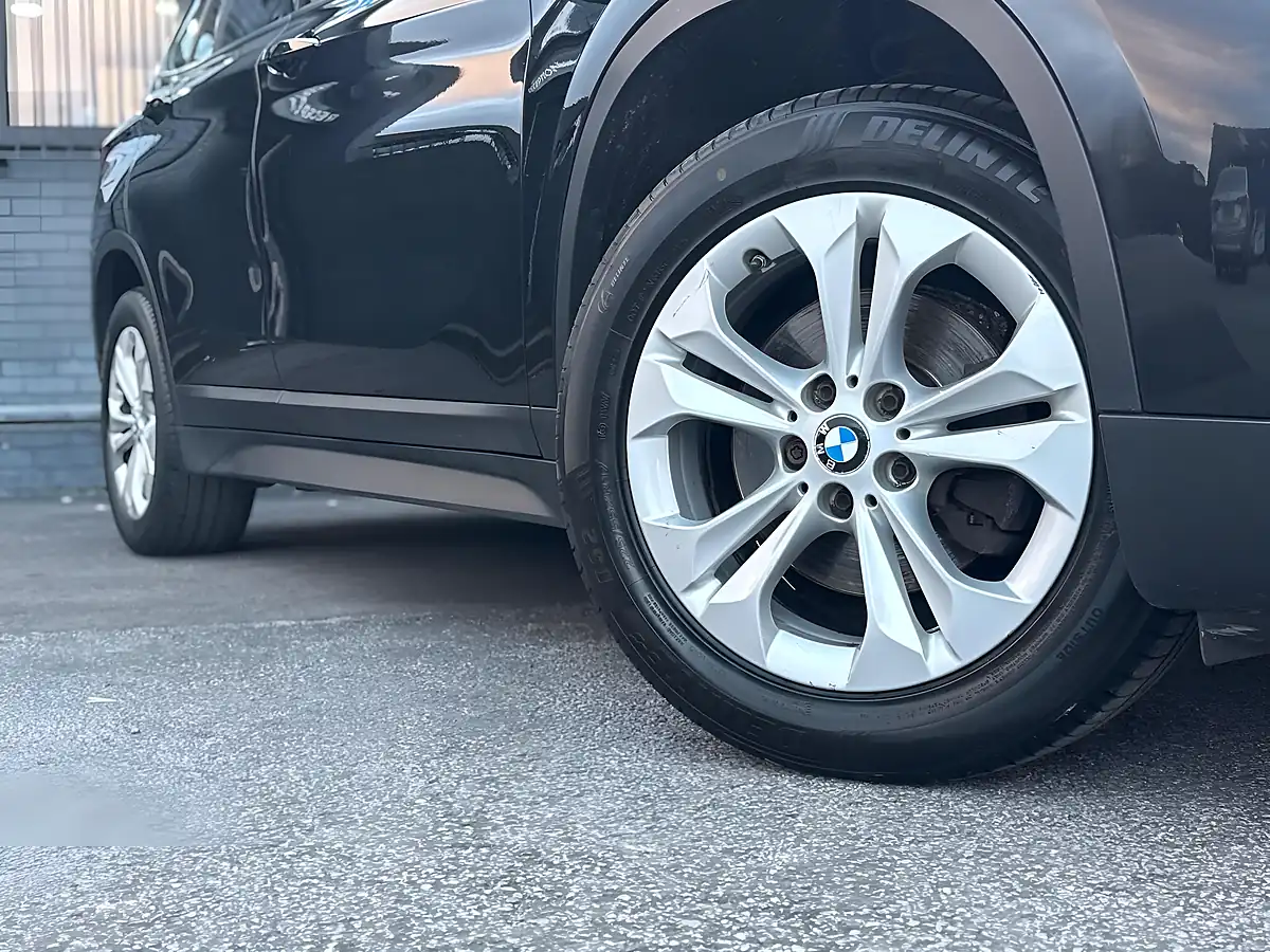 Used 2018 BMW X1 Se Black - Interior and Exterior details 5