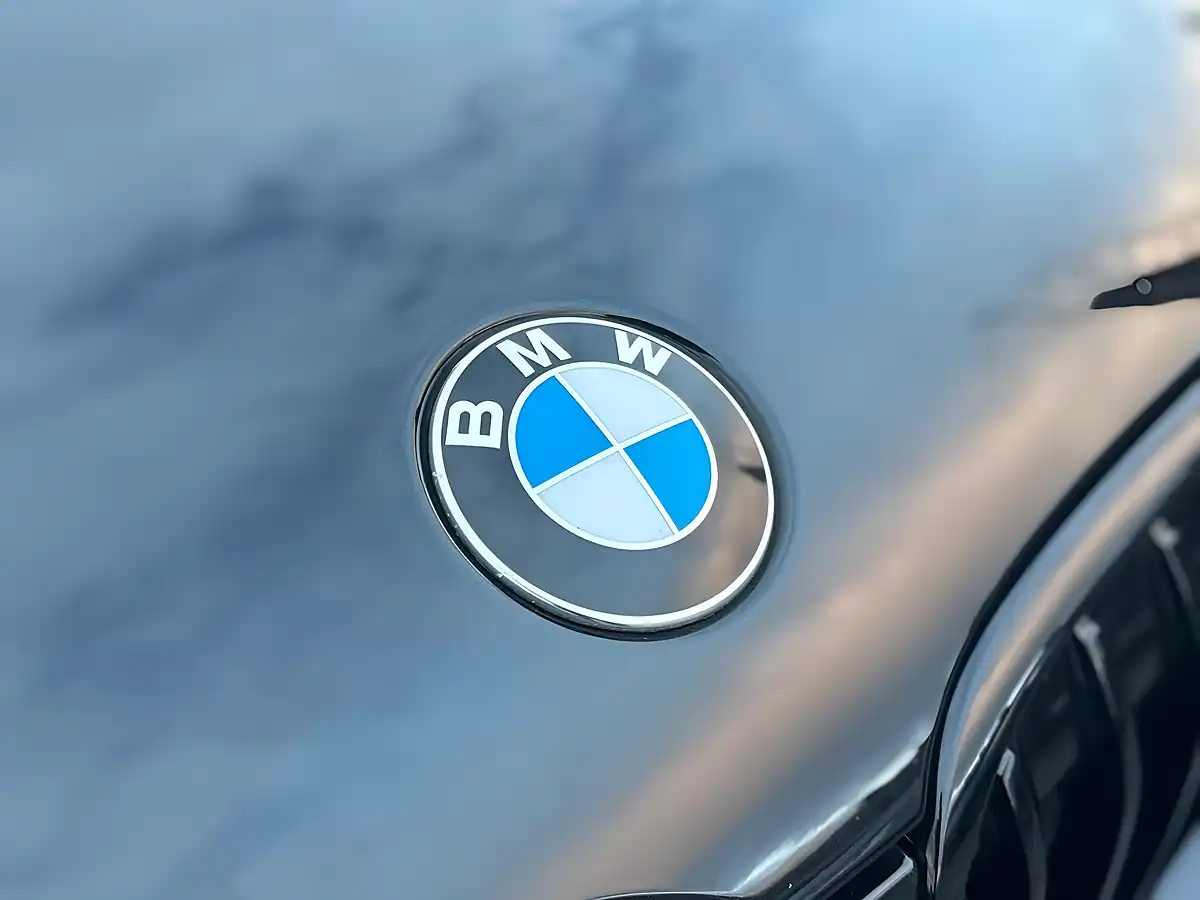 Used 2018 BMW X1 Se Black - Interior and Exterior details 9