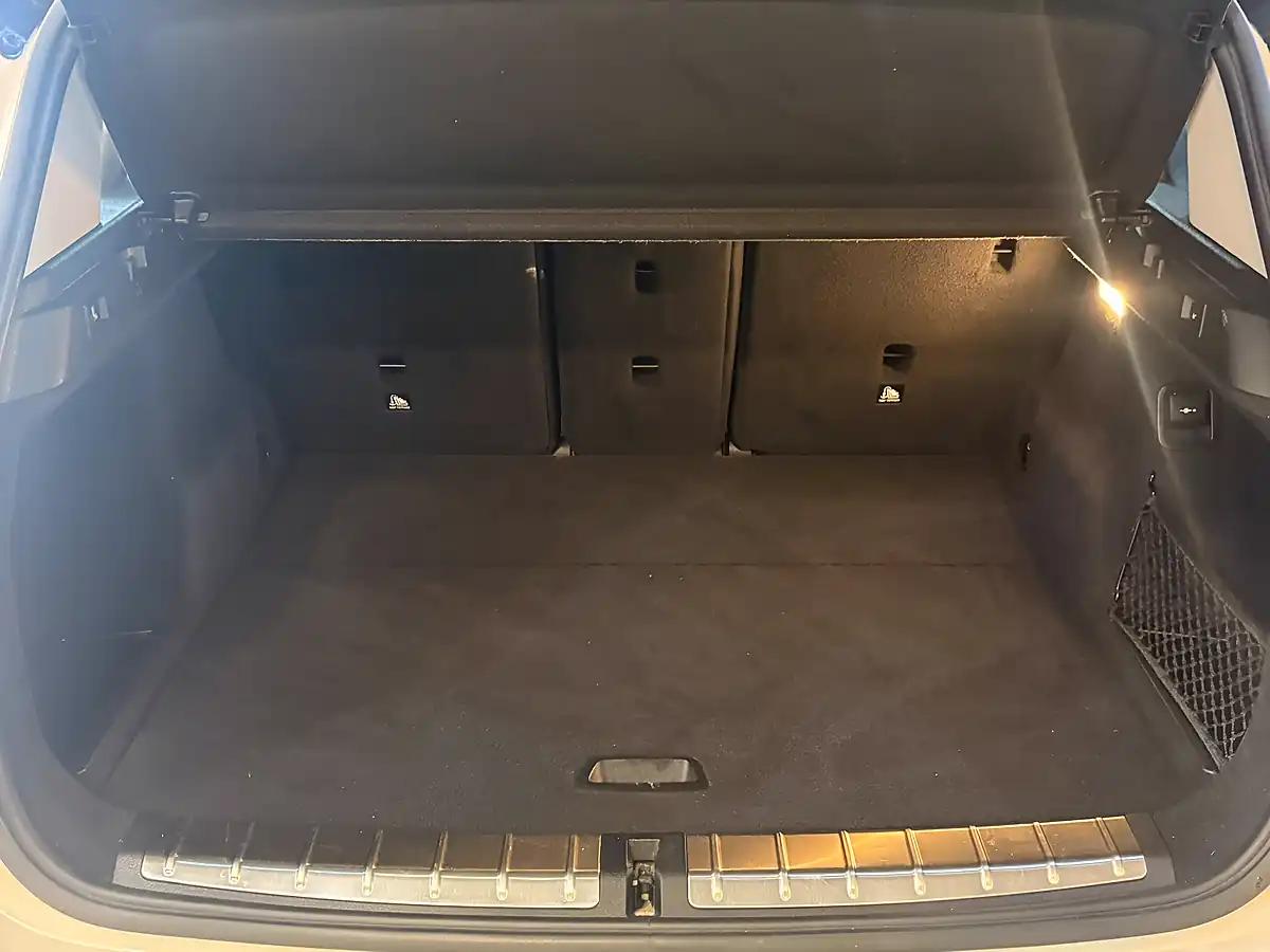 Used 2018 BMW X1 Sport White - Interior and Exterior details 11