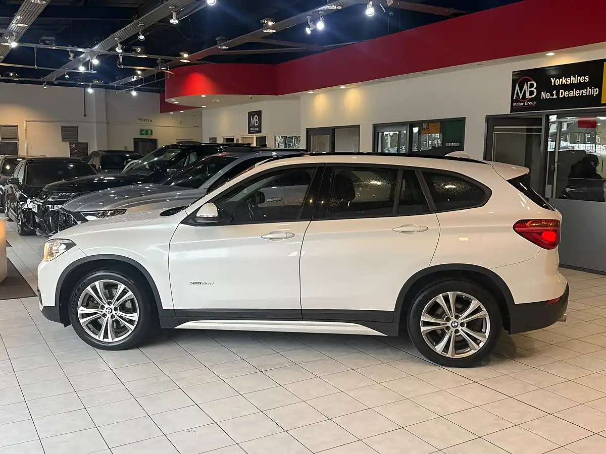 Used 2018 BMW X1 Sport White - Interior and Exterior details 6