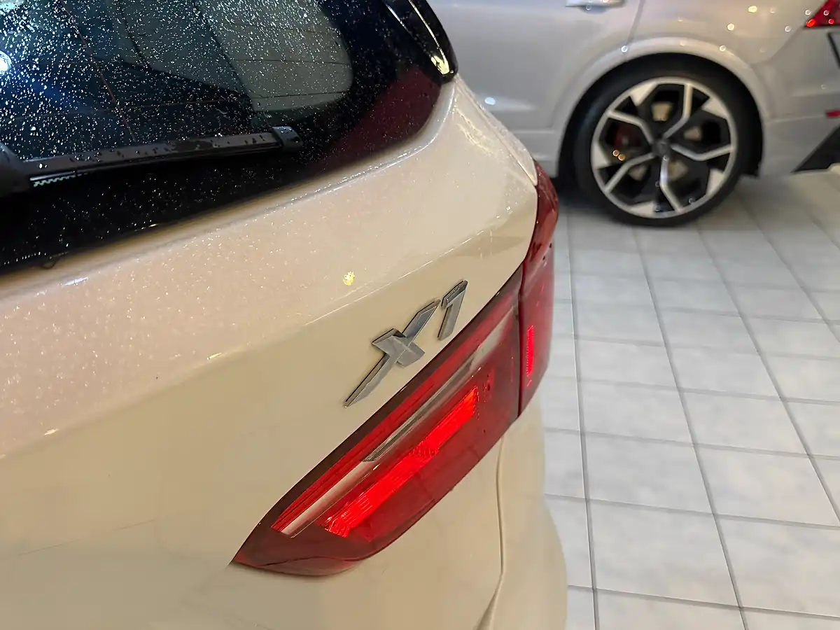 Used 2018 BMW X1 Sport White - Interior and Exterior details 9