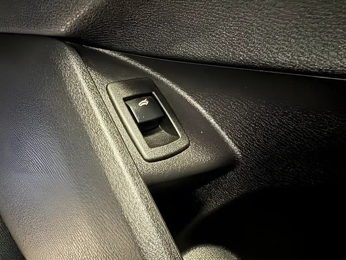 Used 2018 BMW X1 Xline Blue - Interior and Exterior details 20