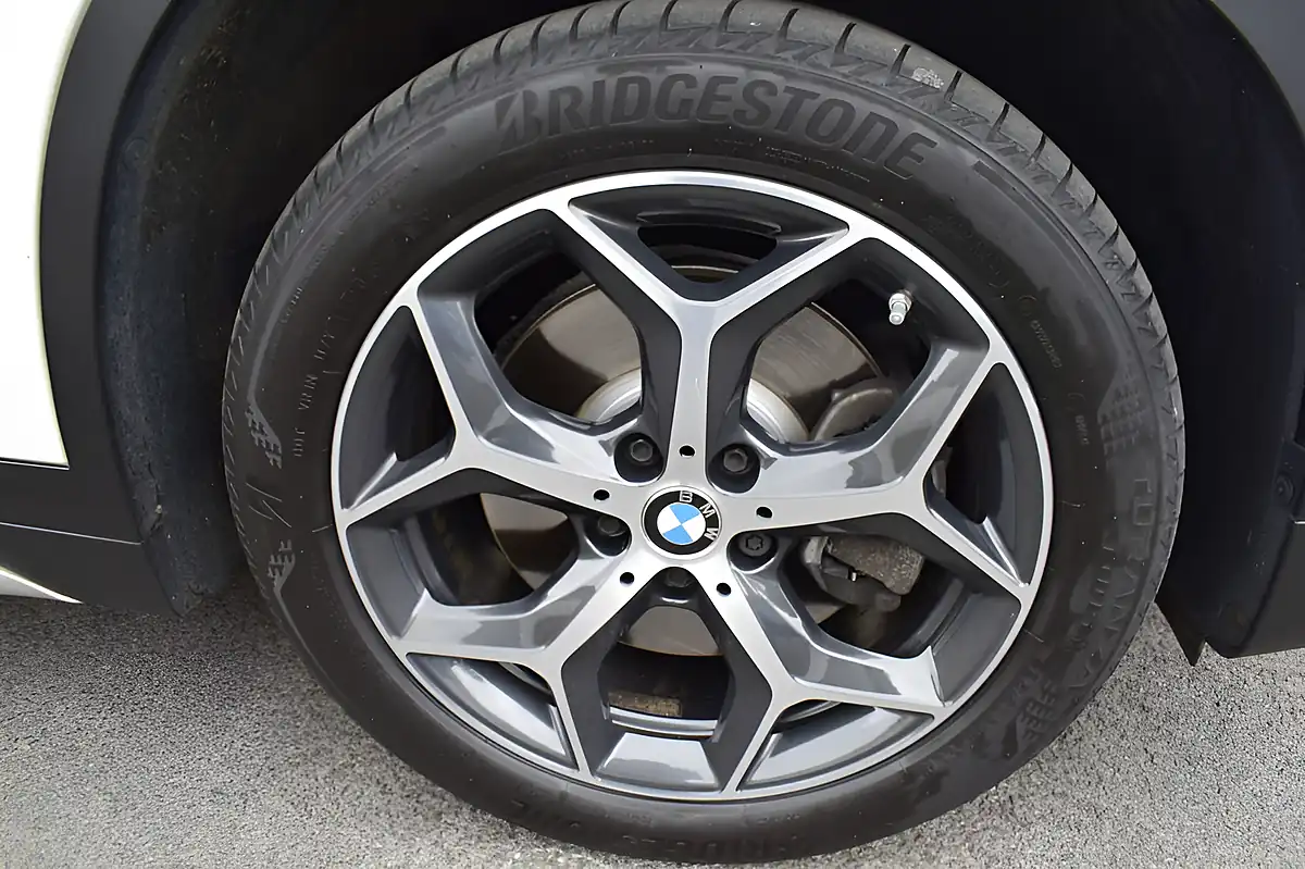 Used 2018 BMW X1 Xline Mineral White - Interior and Exterior details 4