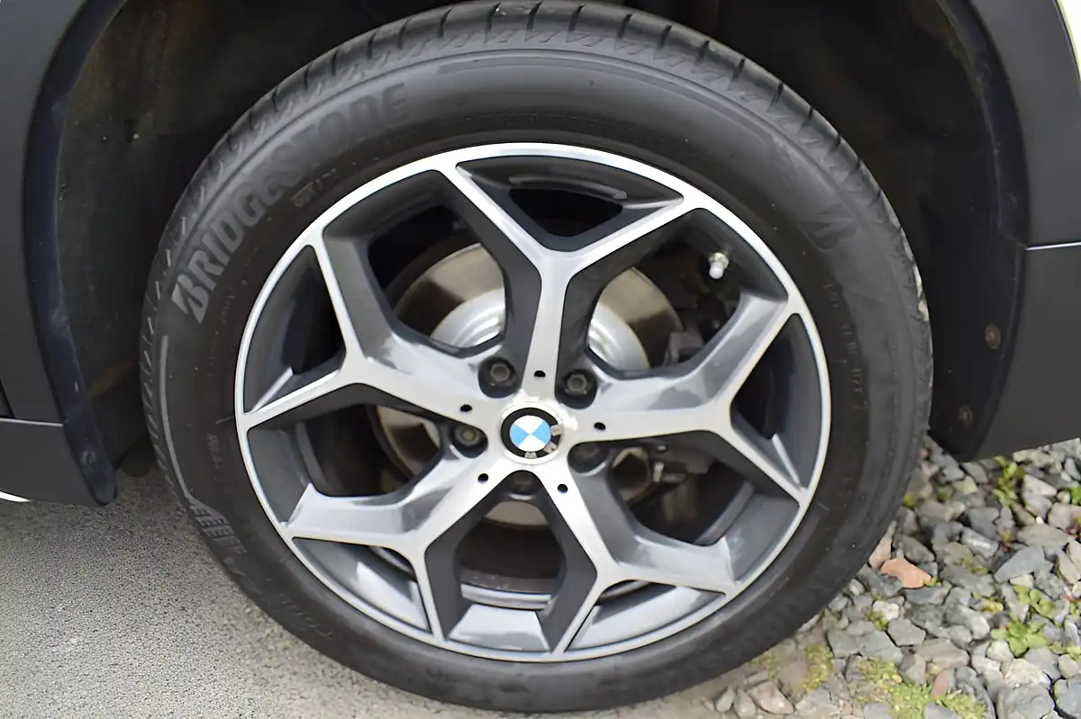 Used 2018 BMW X1 Xline Mineral White - Interior and Exterior details 6