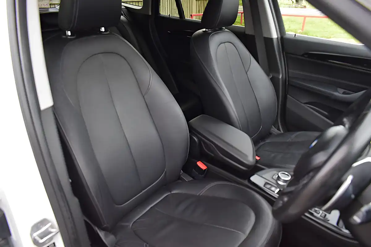Used 2018 BMW X1 Xline Mineral White - Interior and Exterior details 9