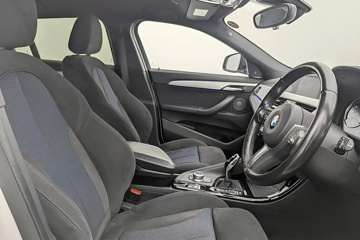 Used 2018 BMW X2 M Sport White - Interior and Exterior details 3