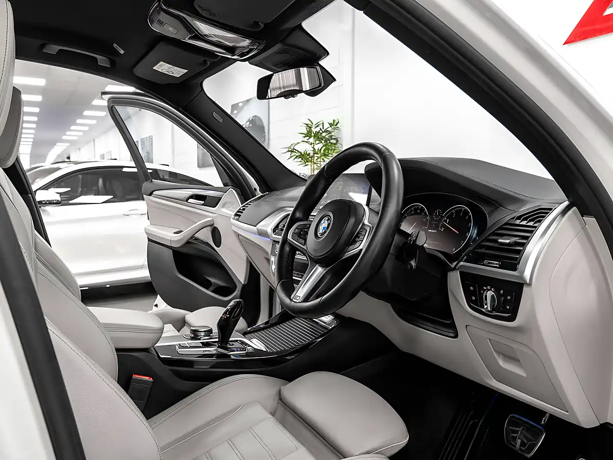 Used 2018 BMW X3 M Sport Alpine White - Interior and Exterior details 17