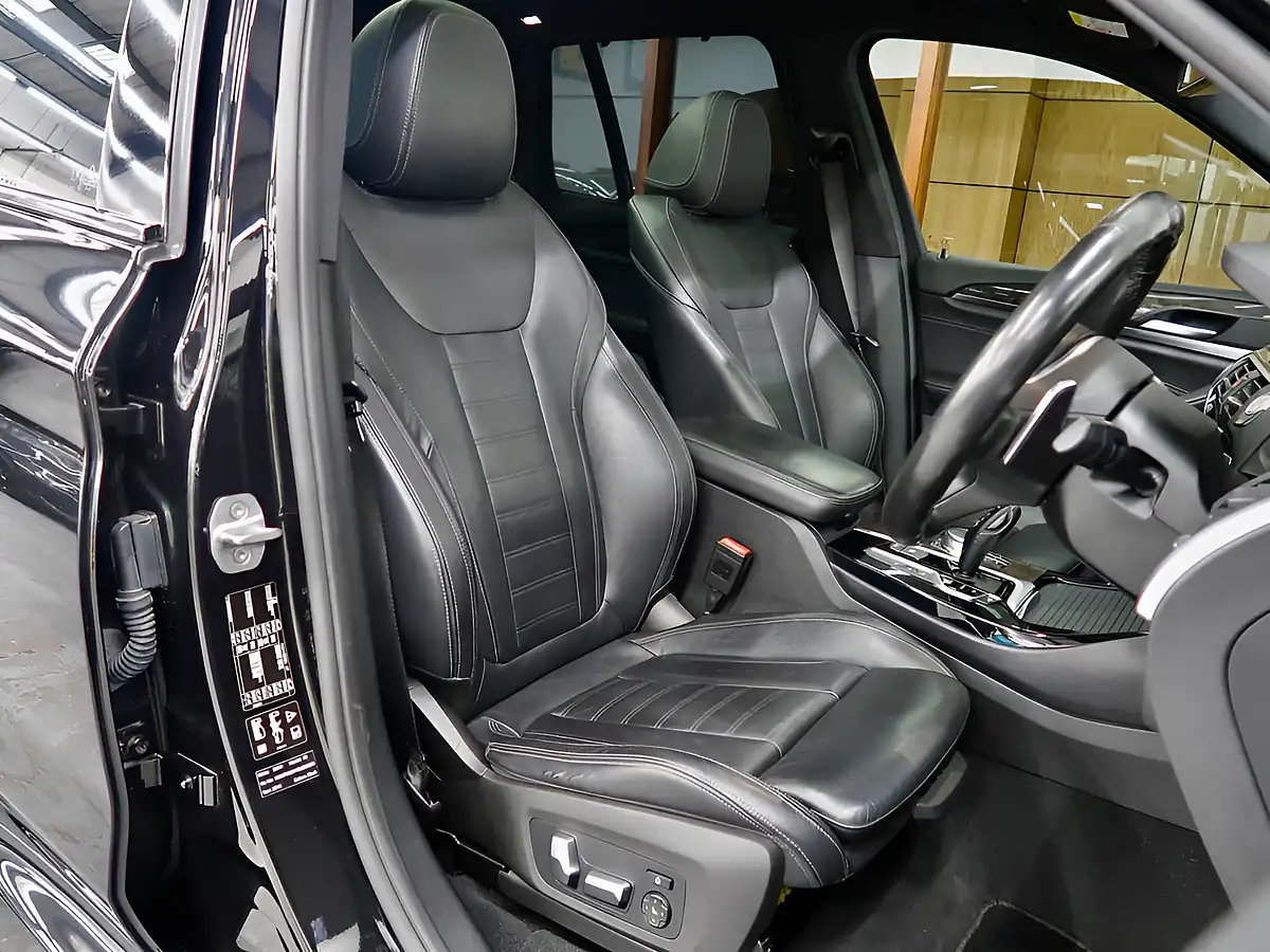 Used 2018 BMW X3 M Sport Black - Interior and Exterior details 12