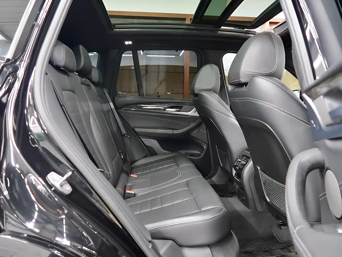 Used 2018 BMW X3 M Sport Black - Interior and Exterior details 14