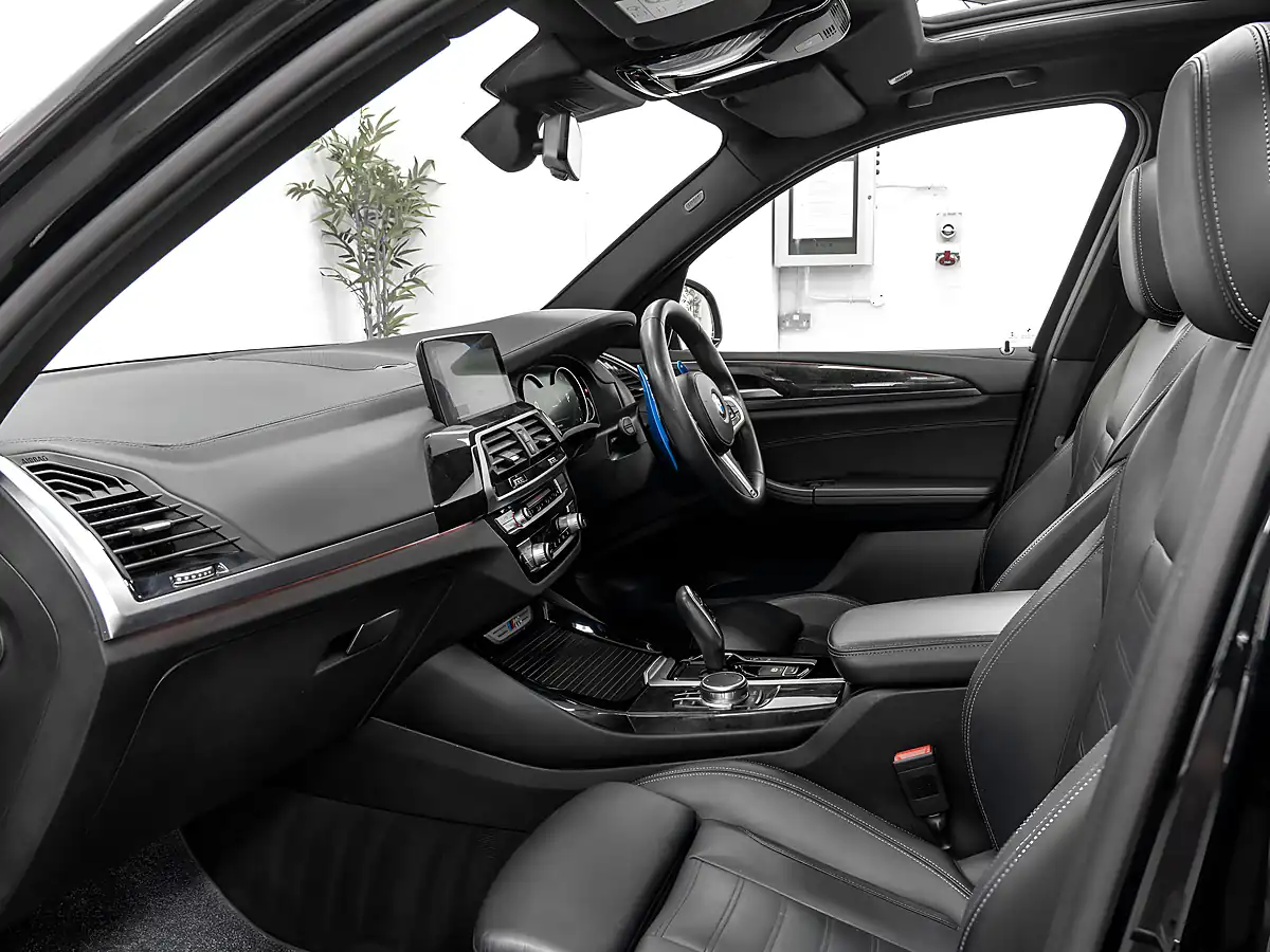 Used 2018 BMW X3 M Sport Black Sapphire - Interior and Exterior details 12