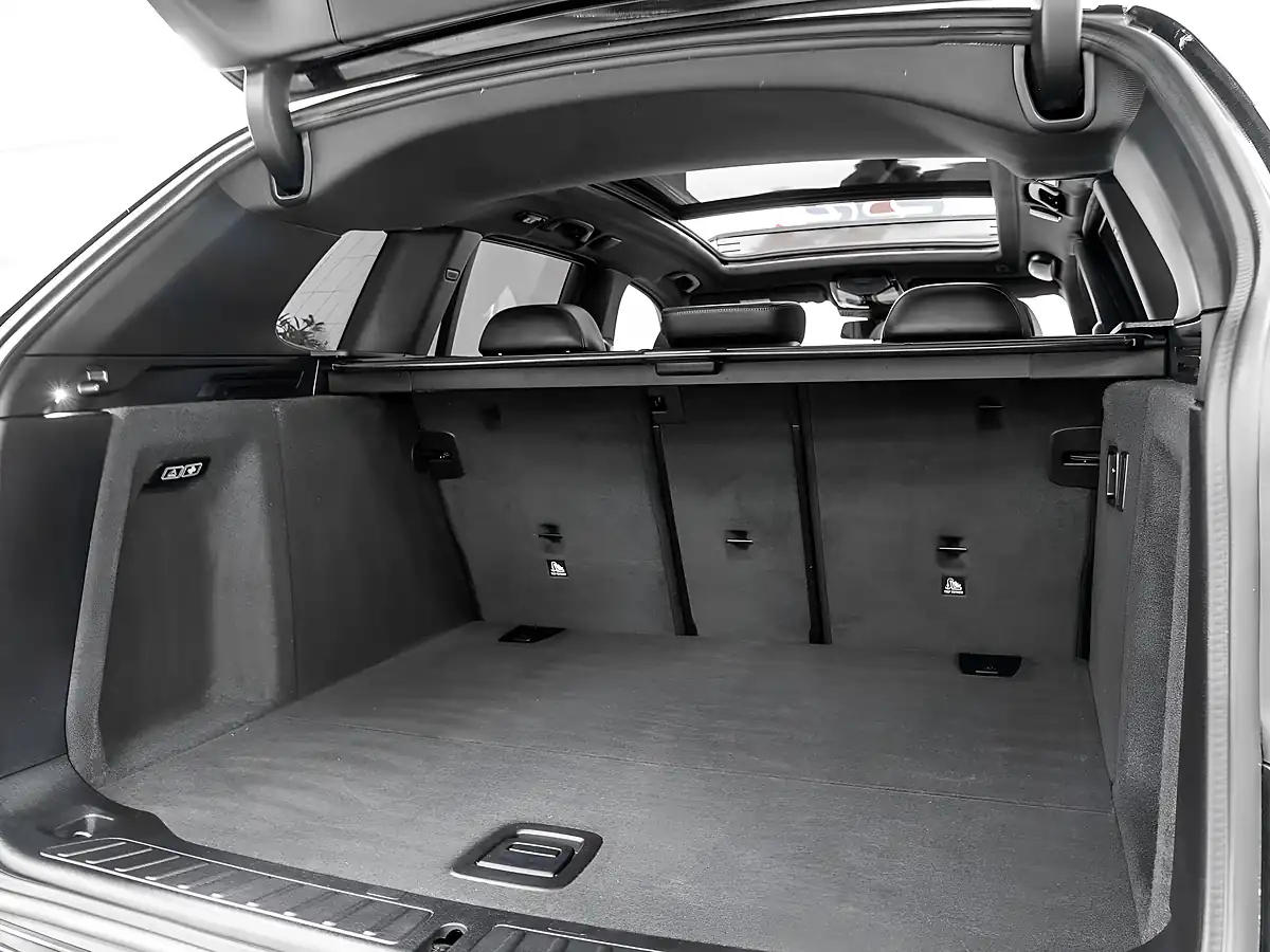 Used 2018 BMW X3 M Sport Black Sapphire - Interior and Exterior details 15