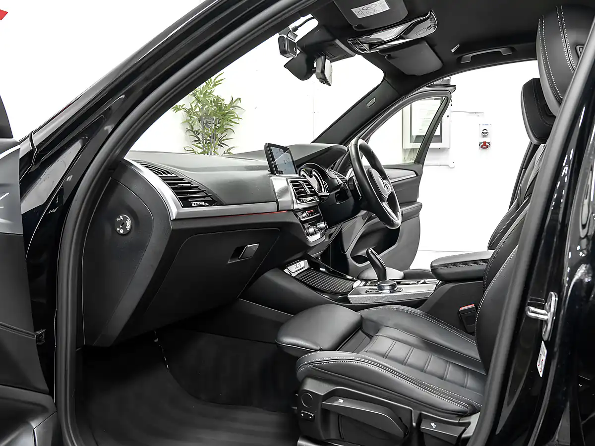 Used 2018 BMW X3 M Sport Black Sapphire - Interior and Exterior details 12