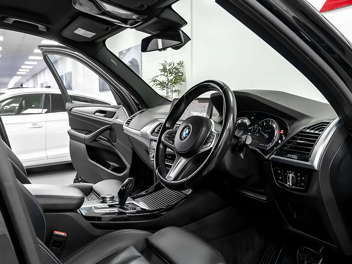 Used 2018 BMW X3 M Sport Black Sapphire Metallic - Interior and Exterior details 16
