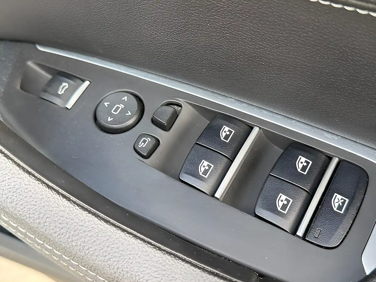 Used 2018 BMW X3 M Sport White - Interior and Exterior details 12