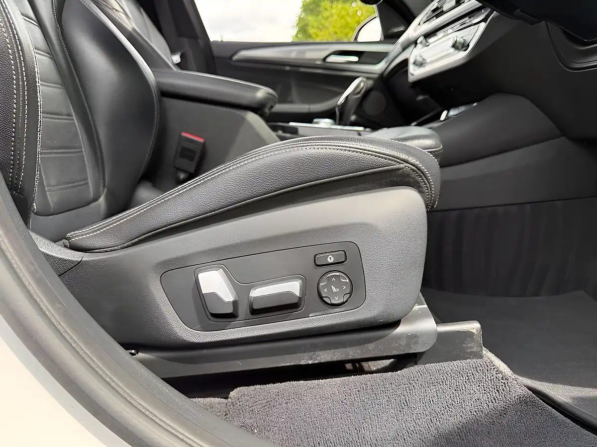 Used 2018 BMW X3 M Sport White - Interior and Exterior details 13