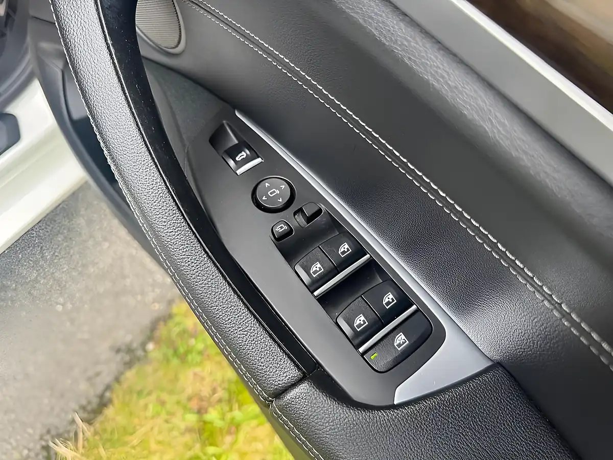 Used 2018 BMW X3 M Sport White - Interior and Exterior details 13