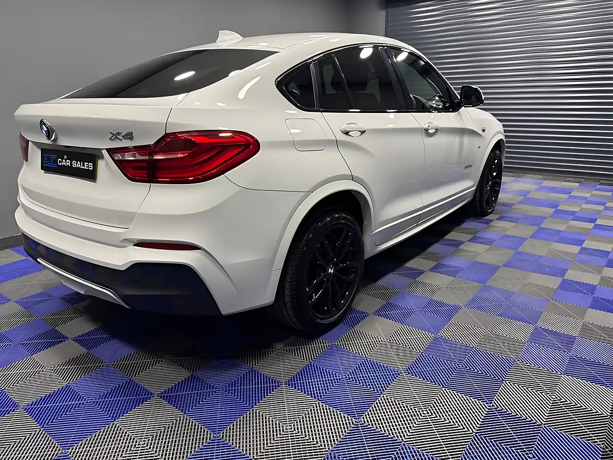 Used 2018 BMW X4 M Sport Alpine White - Interior and Exterior details 10