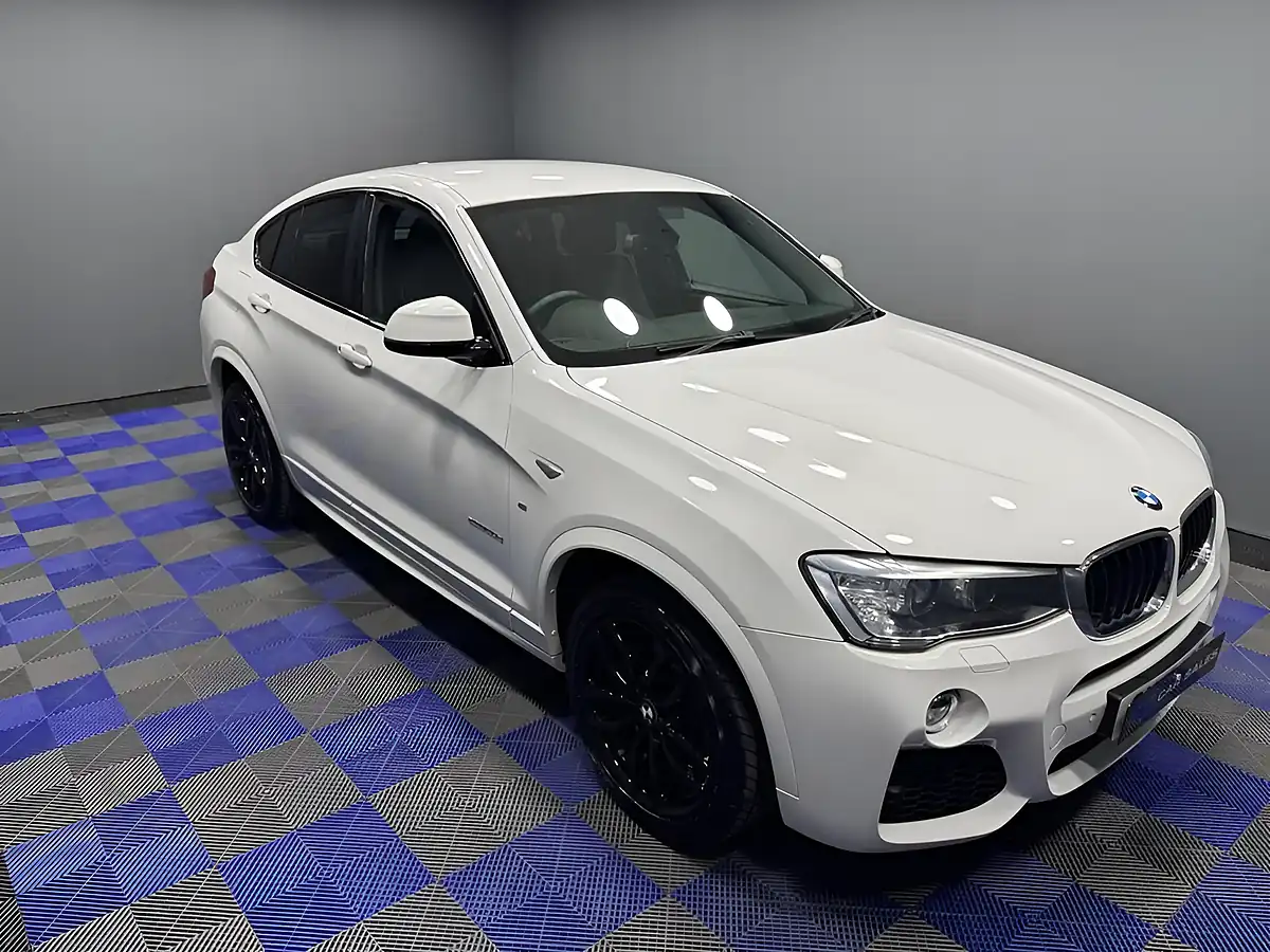 Used 2018 BMW X4 M Sport Alpine White - Interior and Exterior details 15