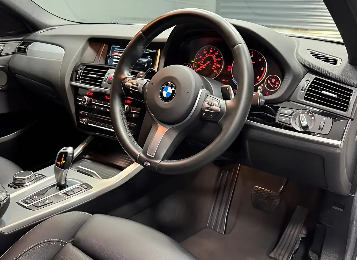 Used 2018 BMW X4 M Sport Alpine White - Interior and Exterior details 17